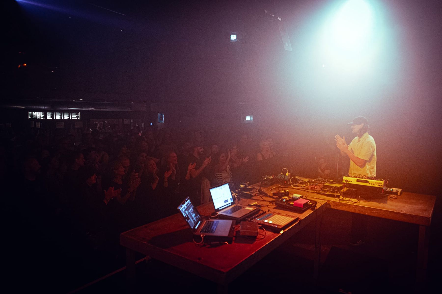Audience applauding after a Løgømyx show